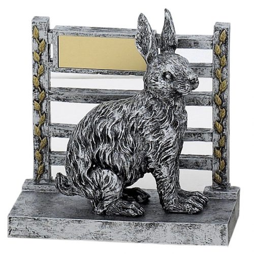 silverpokal statyett trofé kanin med gulddetaljer och graveringsplatta